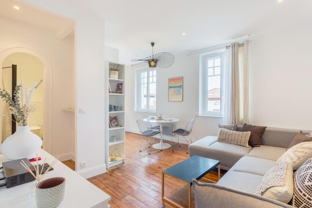 Appartement Rue Gambetta, Plage A 2 Min Saint-Jean-de-Luz Exterior foto